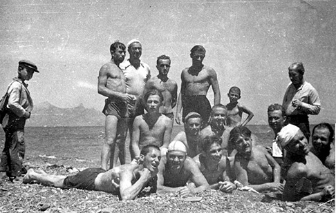 1938 год. Студенты Суриковского института на летней практике в Крыму